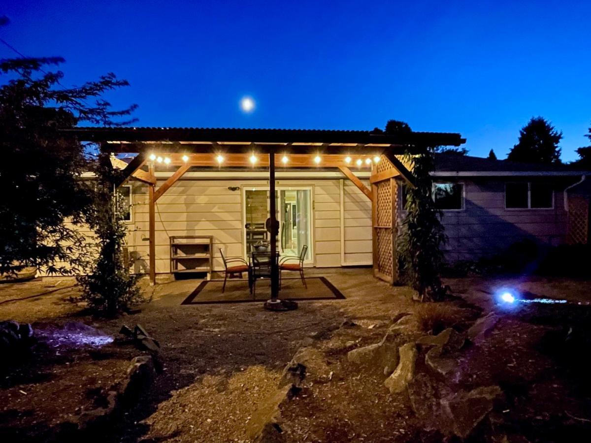 Colorful 50'S Ranch In The Heart Of Eugene Βίλα Εξωτερικό φωτογραφία