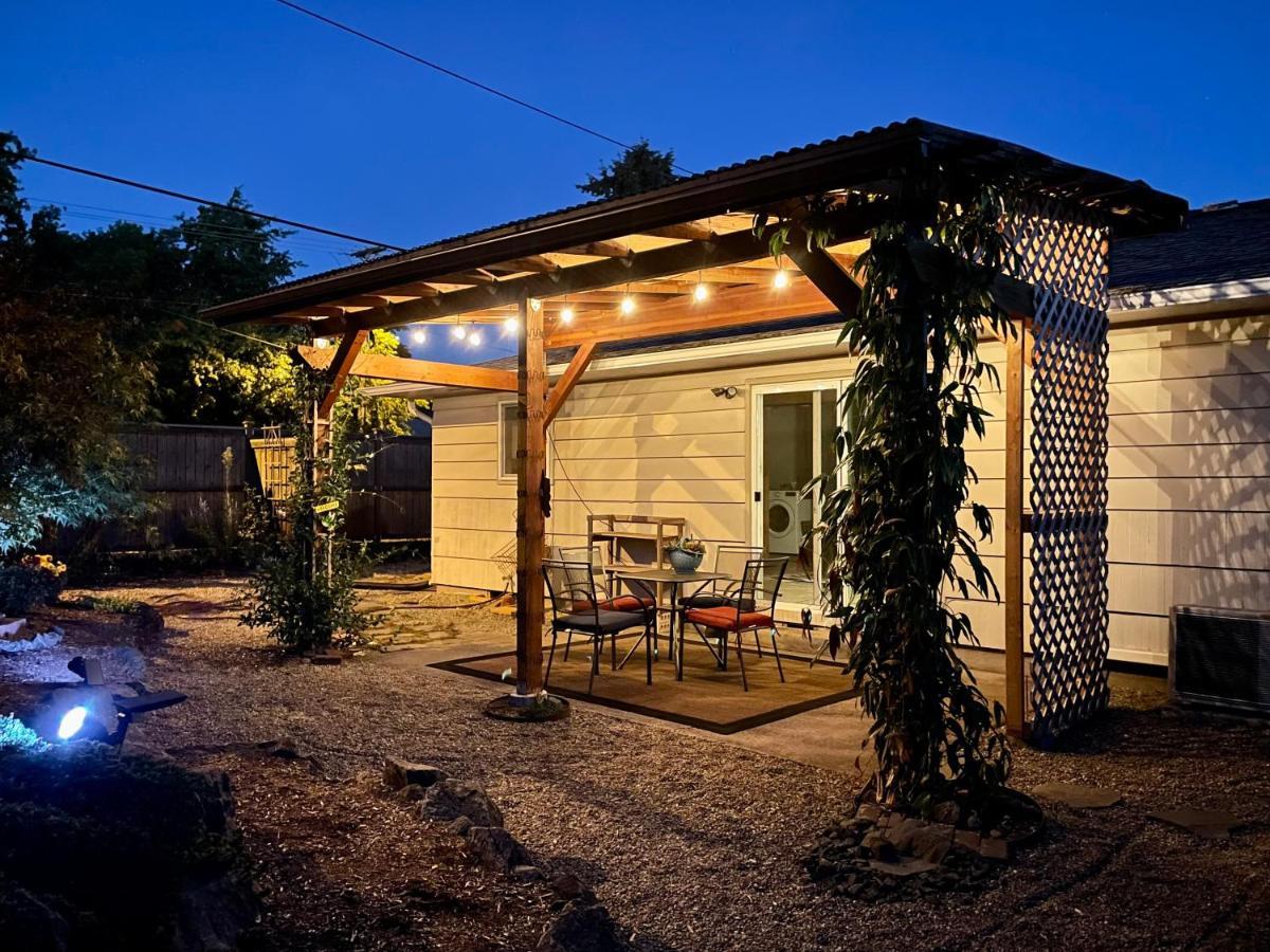 Colorful 50'S Ranch In The Heart Of Eugene Βίλα Εξωτερικό φωτογραφία