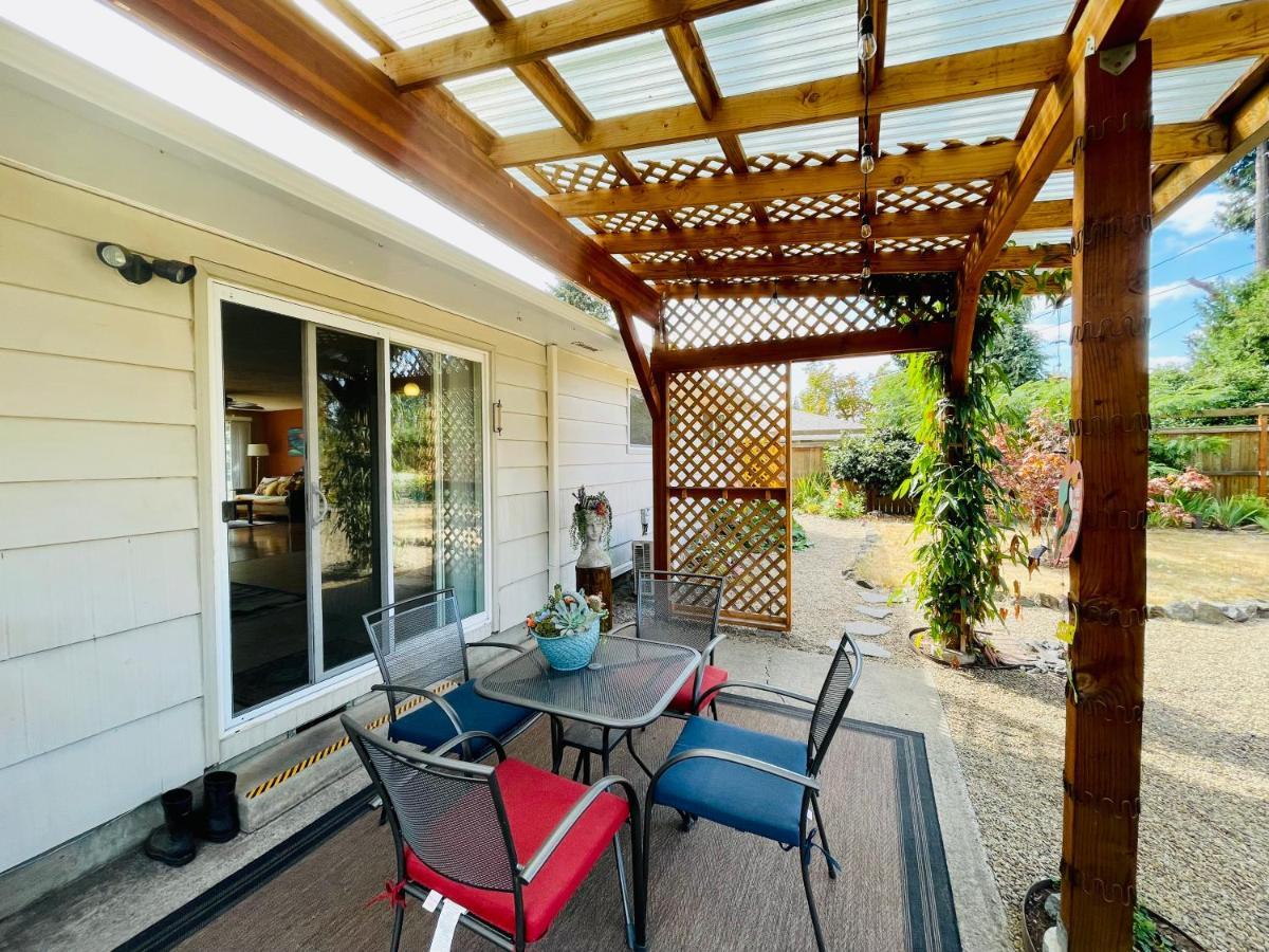 Colorful 50'S Ranch In The Heart Of Eugene Βίλα Εξωτερικό φωτογραφία