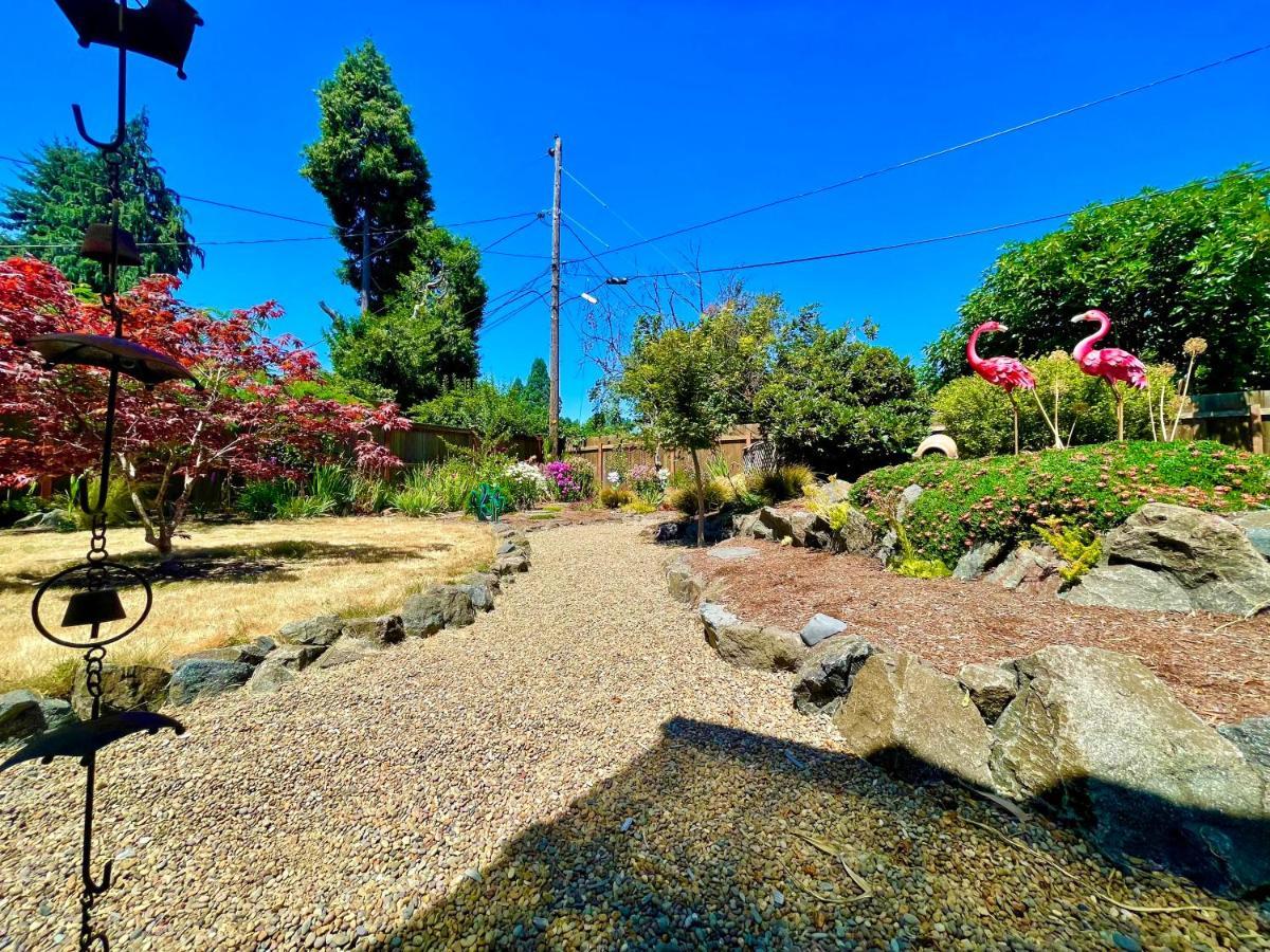 Colorful 50'S Ranch In The Heart Of Eugene Βίλα Εξωτερικό φωτογραφία